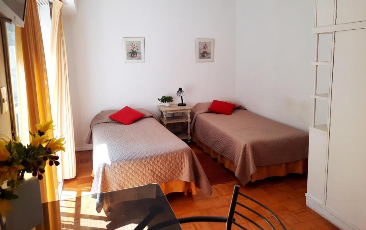 Departamento En El Centro De La Ciudad. Para 2 Personas Buenos Aires Exterior photo
